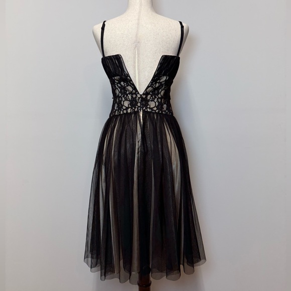 White House Black Market Dress - Picture 5 of 6